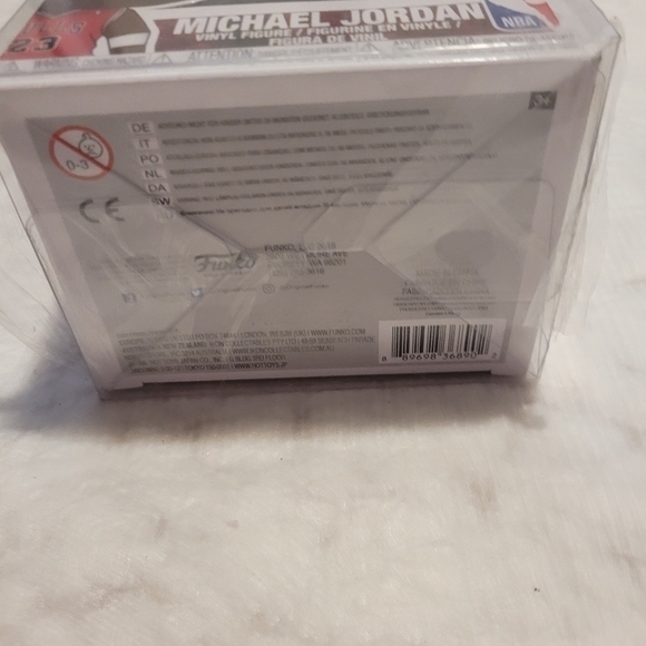 Funko Pop Basketball - Bulls - Michael Jordan (#54, New) - Picture 9 of 13